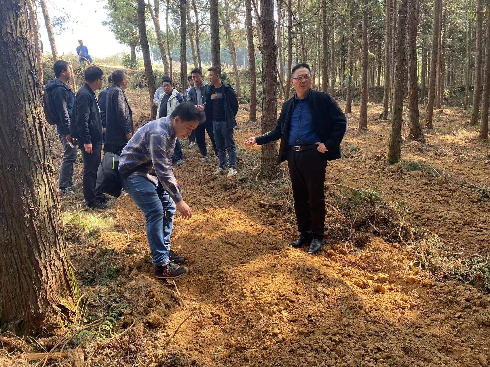 楊仁德赴石阡縣林下羊肚菌省級示范基地調(diào)研